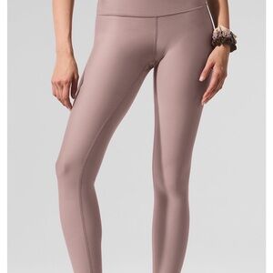 Alo 7/8 High-Waist Airlift Leggings in Mushroom size large